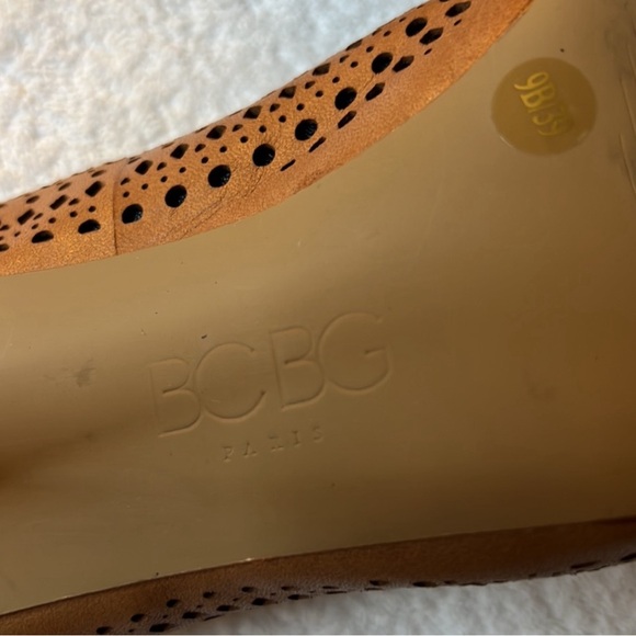BCBG Heels Perdra Perforated Leather
Stilettos camel tan/brown - Picture 7 of 7
